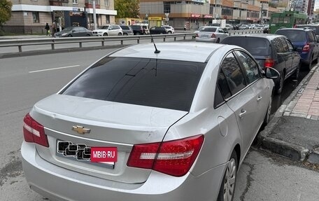 Chevrolet Cruze II, 2011 год, 690 000 рублей, 3 фотография
