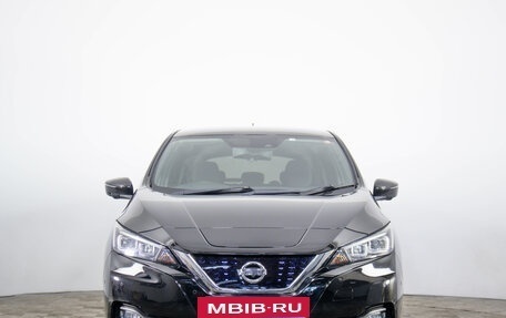 Nissan Leaf II, 2018 год, 1 699 000 рублей, 2 фотография