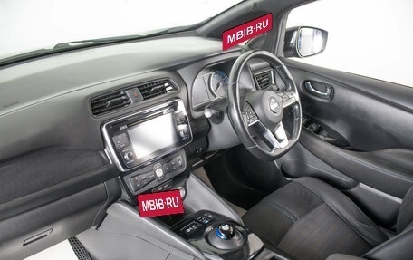 Nissan Leaf II, 2018 год, 1 699 000 рублей, 12 фотография