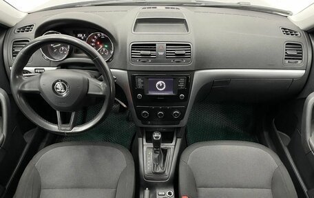Skoda Yeti I рестайлинг, 2017 год, 1 229 000 рублей, 10 фотография