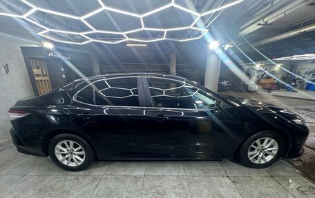 Toyota Camry, 2018 год, 1 820 000 рублей, 3 фотография