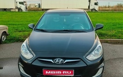 Hyundai Solaris II рестайлинг, 2011 год, 600 000 рублей, 1 фотография