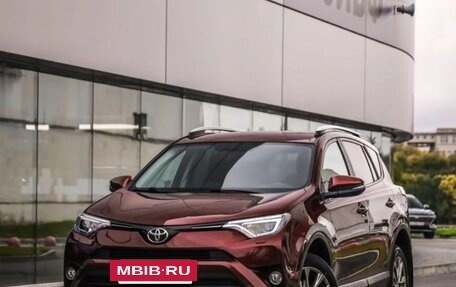 Toyota RAV4, 2018 год, 2 888 000 рублей, 14 фотография
