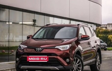 Toyota RAV4, 2018 год, 2 888 000 рублей, 12 фотография