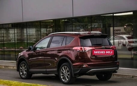 Toyota RAV4, 2018 год, 2 888 000 рублей, 15 фотография
