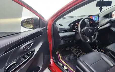 Toyota Yaris XP150 рестайлинг, 2022 год, 960 000 рублей, 6 фотография