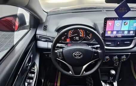 Toyota Yaris XP150 рестайлинг, 2022 год, 960 000 рублей, 8 фотография