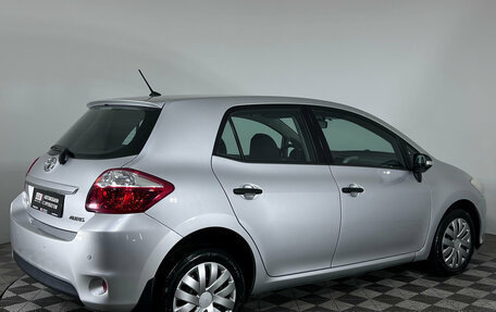Toyota Auris II, 2011 год, 950 000 рублей, 5 фотография