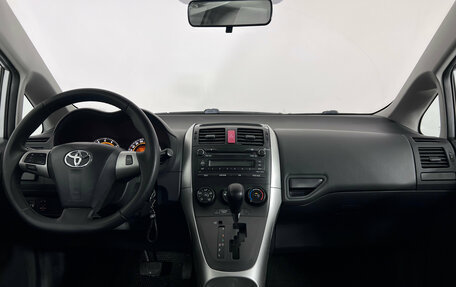 Toyota Auris II, 2011 год, 950 000 рублей, 9 фотография
