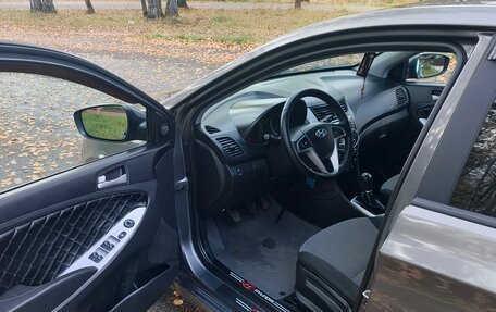 Hyundai Solaris II рестайлинг, 2014 год, 670 000 рублей, 11 фотография