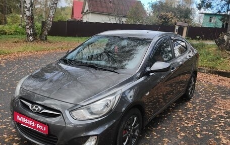 Hyundai Solaris II рестайлинг, 2014 год, 670 000 рублей, 2 фотография