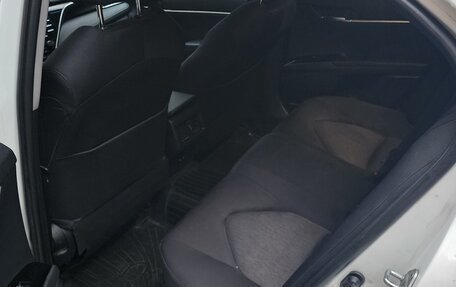 Toyota Camry, 2018 год, 1 350 000 рублей, 8 фотография