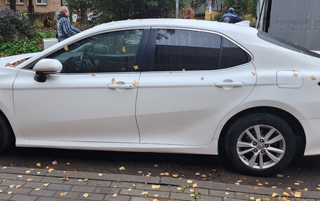 Toyota Camry, 2018 год, 1 350 000 рублей, 6 фотография