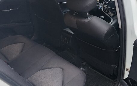 Toyota Camry, 2018 год, 1 350 000 рублей, 12 фотография