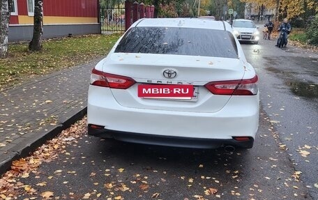 Toyota Camry, 2018 год, 1 350 000 рублей, 4 фотография