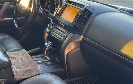 Toyota Land Cruiser 200, 2010 год, 2 950 000 рублей, 5 фотография