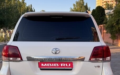 Toyota Land Cruiser 200, 2010 год, 2 950 000 рублей, 3 фотография