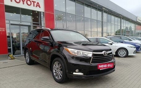 Toyota Highlander III, 2014 год, 2 512 000 рублей, 3 фотография