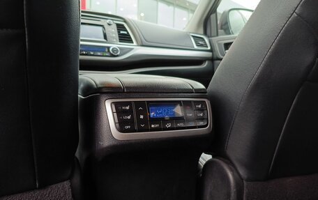 Toyota Highlander III, 2014 год, 2 512 000 рублей, 14 фотография