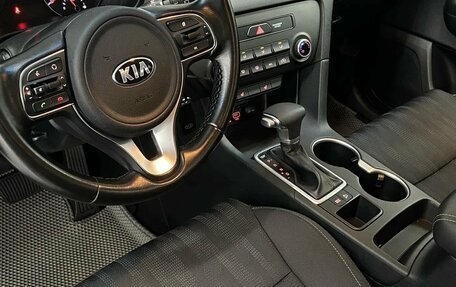 KIA Sportage IV рестайлинг, 2018 год, 2 049 000 рублей, 9 фотография