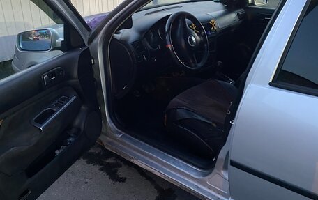 Volkswagen Golf IV, 2002 год, 300 000 рублей, 3 фотография