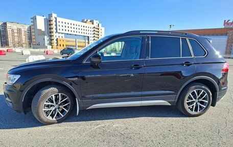 Volkswagen Tiguan II, 2018 год, 2 600 000 рублей, 2 фотография