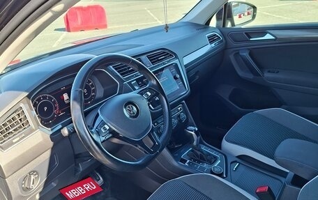 Volkswagen Tiguan II, 2018 год, 2 600 000 рублей, 6 фотография