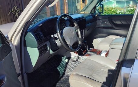 Toyota Land Cruiser 100 рестайлинг 2, 2000 год, 2 200 000 рублей, 5 фотография