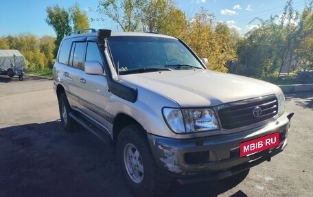 Toyota Land Cruiser 100 рестайлинг 2, 2000 год, 2 200 000 рублей, 2 фотография