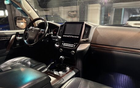 Toyota Land Cruiser 200, 2016 год, 5 500 000 рублей, 18 фотография