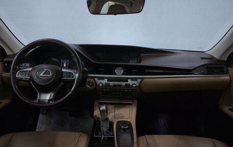 Lexus ES VII, 2016 год, 2 650 000 рублей, 14 фотография