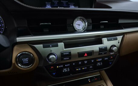 Lexus ES VII, 2016 год, 2 650 000 рублей, 24 фотография