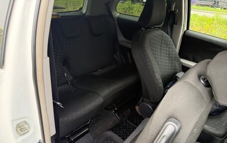 Toyota Yaris III рестайлинг, 2008 год, 299 000 рублей, 9 фотография
