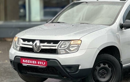 Renault Duster I рестайлинг, 2017 год, 869 000 рублей, 2 фотография