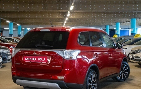 Mitsubishi Outlander III рестайлинг 3, 2014 год, 1 595 000 рублей, 4 фотография