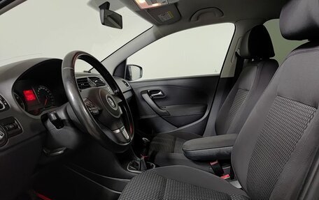 Volkswagen Polo VI (EU Market), 2012 год, 595 000 рублей, 20 фотография