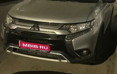 Mitsubishi Outlander III рестайлинг 3, 2019 год, 2 750 000 рублей, 1 фотография