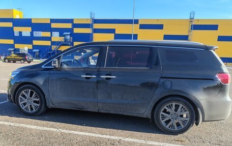 KIA Carnival III, 2018 год, 2 750 000 рублей, 4 фотография