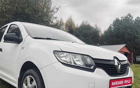 Renault Logan II, 2018 год, 700 000 рублей, 1 фотография