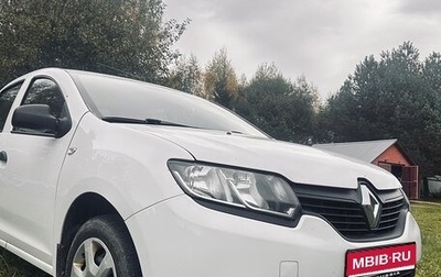 Renault Logan II, 2018 год, 700 000 рублей, 1 фотография