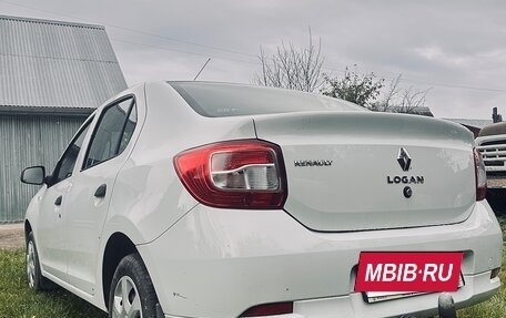 Renault Logan II, 2018 год, 700 000 рублей, 2 фотография
