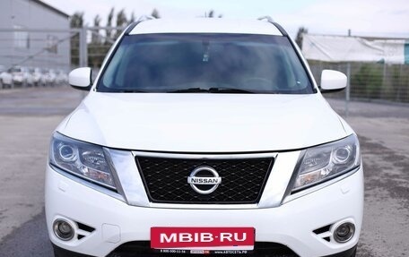 Nissan Pathfinder, 2015 год, 1 716 000 рублей, 2 фотография