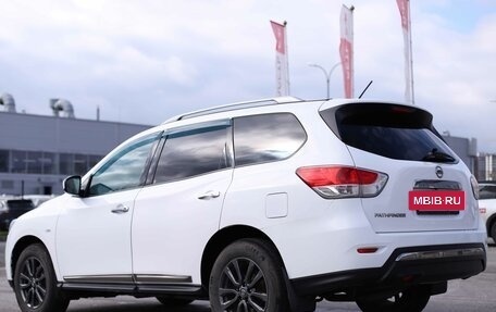 Nissan Pathfinder, 2015 год, 1 716 000 рублей, 7 фотография
