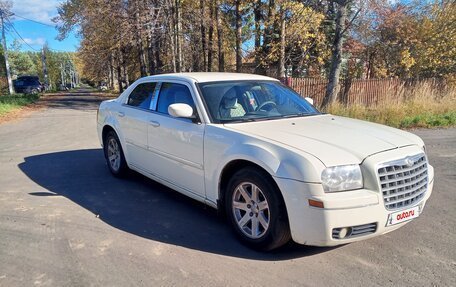 Chrysler 300C II, 2007 год, 499 000 рублей, 2 фотография