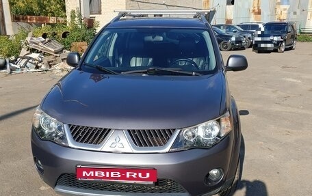 Mitsubishi Outlander III рестайлинг 3, 2008 год, 920 000 рублей, 1 фотография
