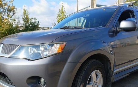 Mitsubishi Outlander III рестайлинг 3, 2008 год, 920 000 рублей, 2 фотография