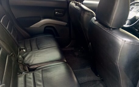 Mitsubishi Outlander III рестайлинг 3, 2008 год, 920 000 рублей, 9 фотография