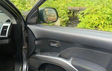 Mitsubishi Outlander III рестайлинг 3, 2008 год, 920 000 рублей, 12 фотография