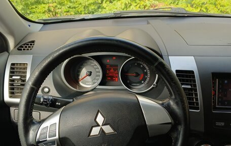 Mitsubishi Outlander III рестайлинг 3, 2008 год, 920 000 рублей, 18 фотография