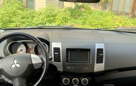 Mitsubishi Outlander III рестайлинг 3, 2008 год, 920 000 рублей, 19 фотография